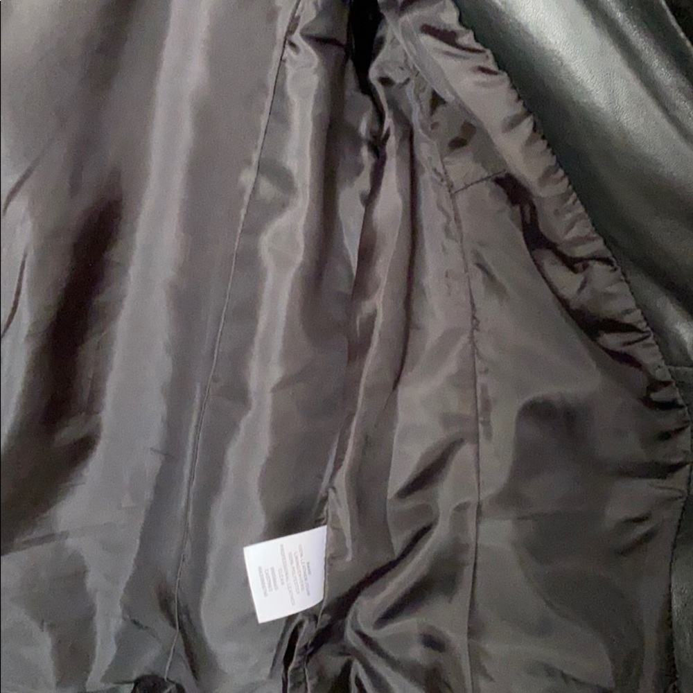 Leather jacket - Picture 6 of 7
